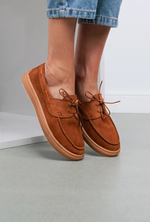 Pantofi casual maro din piele naturala intoarsa