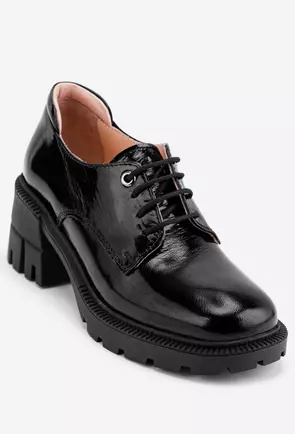 Pantofi dama negri din piele lacuita cu siret