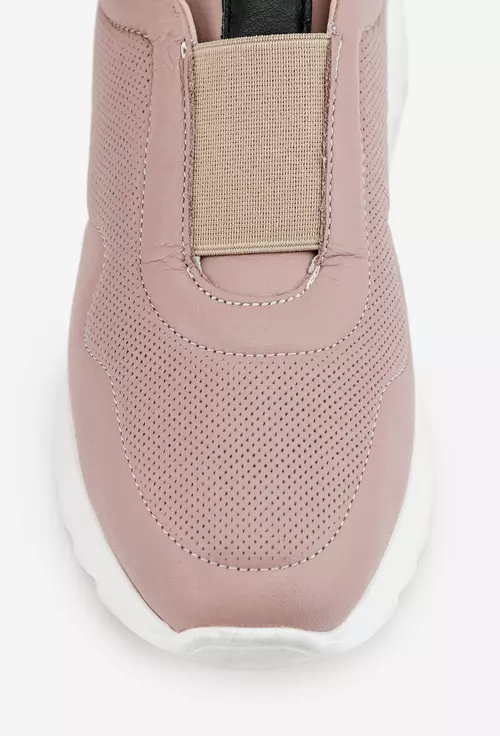 Pantofi din piele taupe cu detalii negre