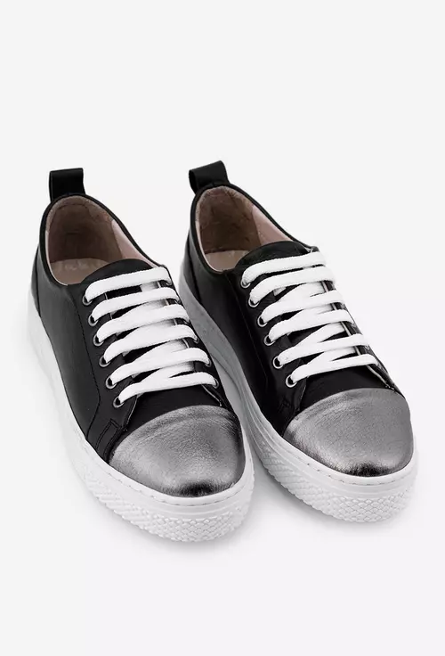 Pantofi negri cu argintiu din piele cu siret
