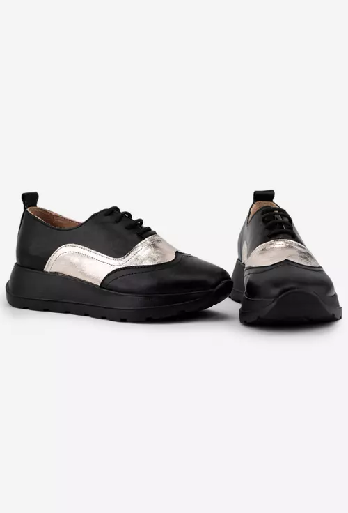Pantofi negri din piele accesorizati cu detalii aurii
