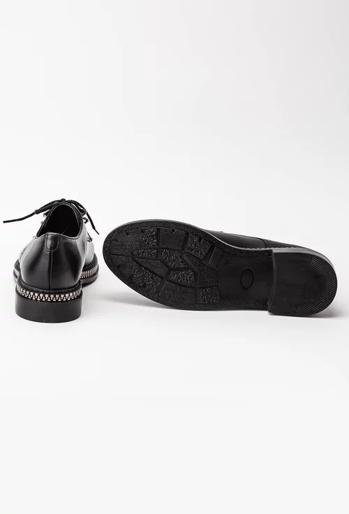 Pantofi negri din piele cu detaliu cu fermoar