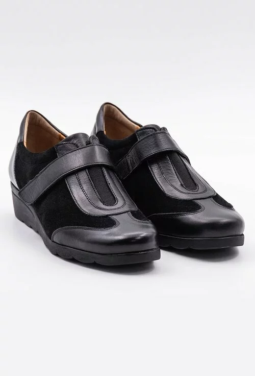 Pantofi negri din piele cu sistem inchidere velcro