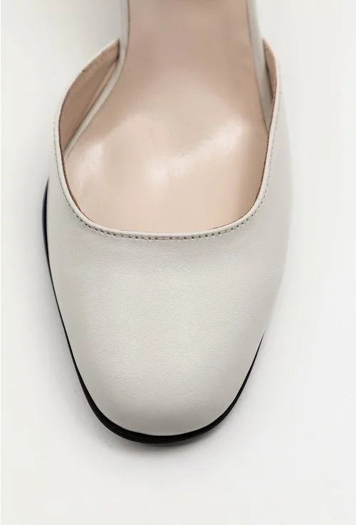 Pantofi nuanta alb fildes din piele naturala cu bareta