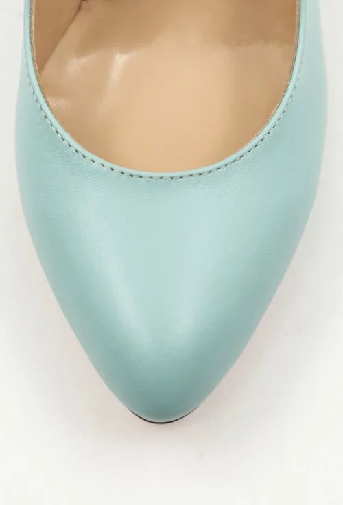 Pantofi nuanta bleu deschis din piele naturala