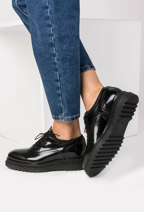 Pantofi Oxford negri din piele naturala  Lora