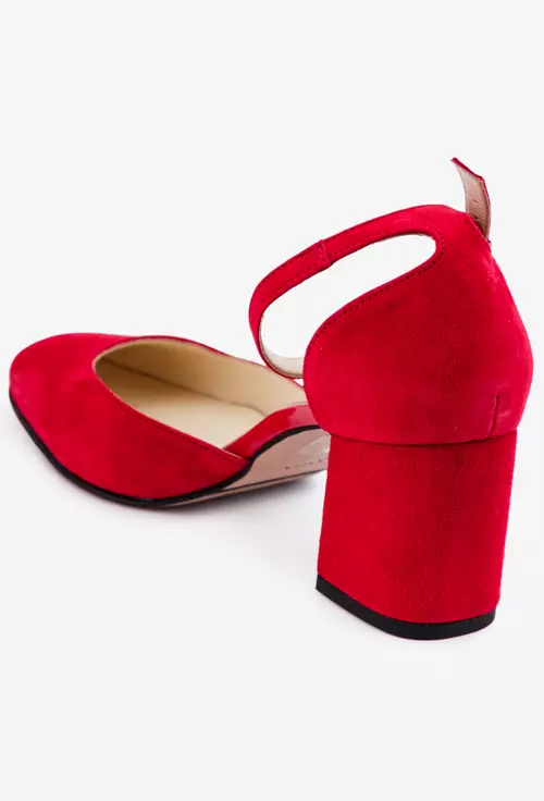 Pantofi rosii din piele intoarsa cu bareta
