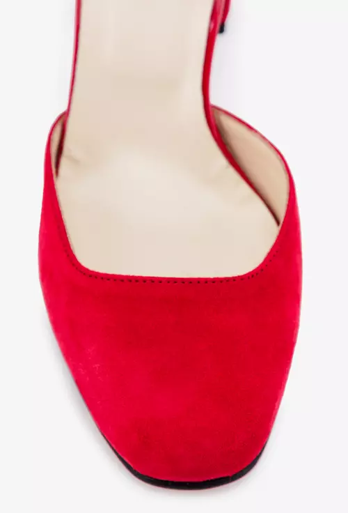 Pantofi rosii din piele intoarsa cu bareta