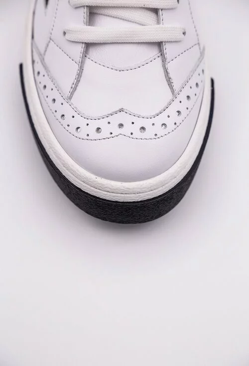 Pantofi sport albi din piele box cu siret si detaliu stea