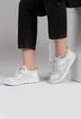 Pantofi sport albi din piele naturala cu detalii argintii