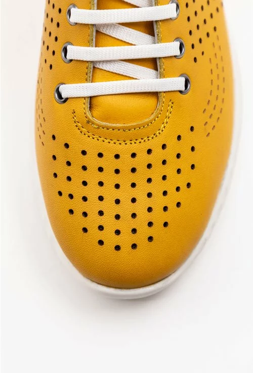 Pantofi sport galbeni din piele naturala perforata