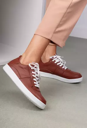 Pantofi sport maro din piele naturala