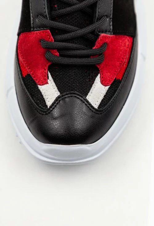 Pantofi sport negri din piele cu detalii rosii si material textil