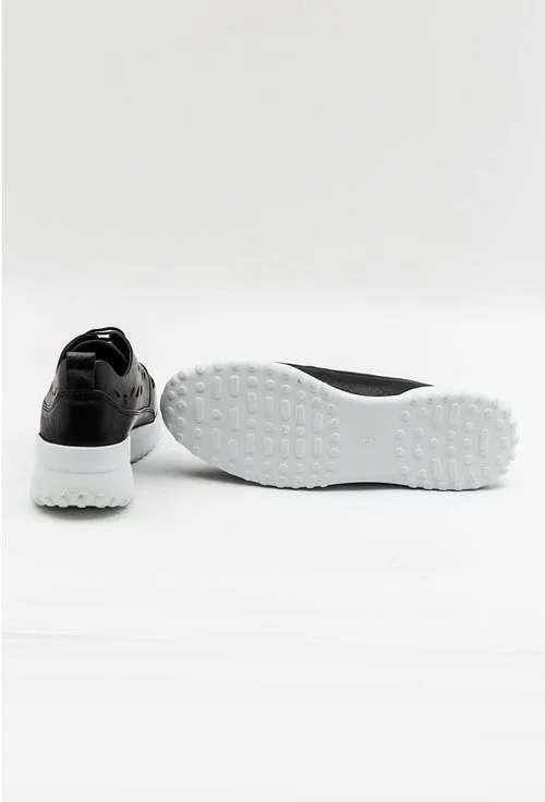 Pantofi sport negri din piele naturala cu design perforat
