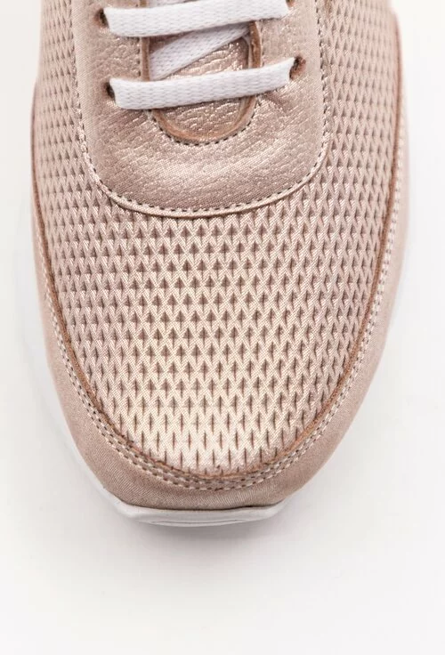 Pantofi sport roz sidefat din piele perforata
