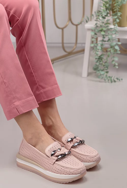 Pantofi stil mocasini roz din piele perforata