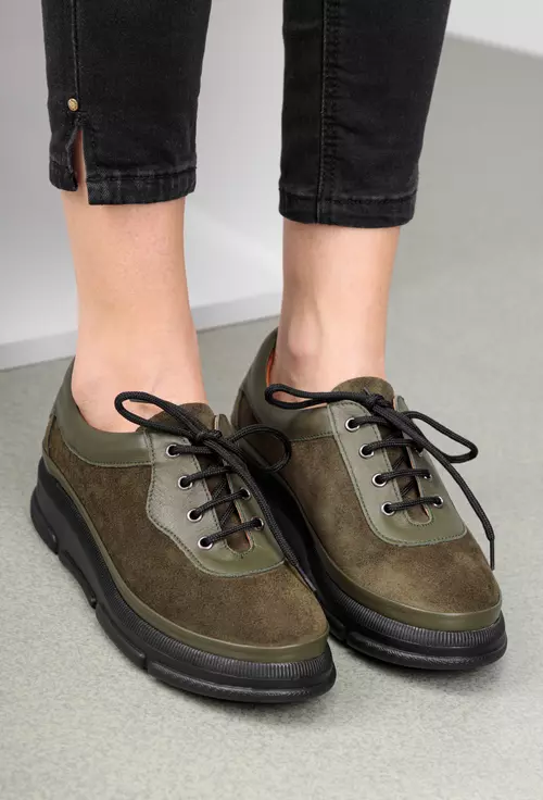 Pantofi verzi din doua tipuri de piele