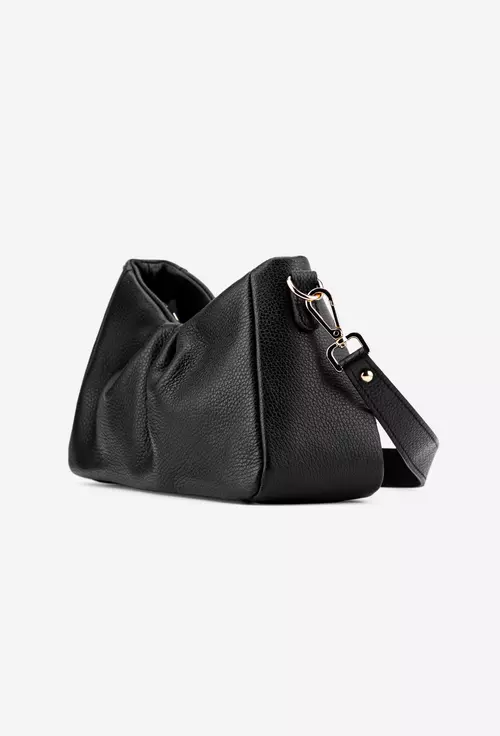 Poseta neagra confectionata din piele texturata