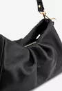 Poseta neagra confectionata din piele texturata
