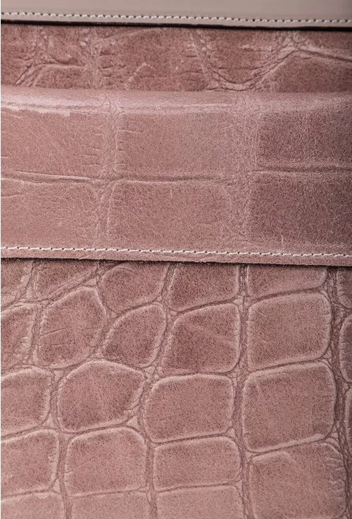 Poseta roz pal din piele cu textura tip piele de crocodil