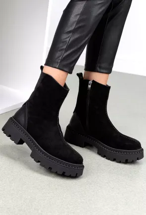 Ghete dama negre din piele intoarsa cu detaliu negru