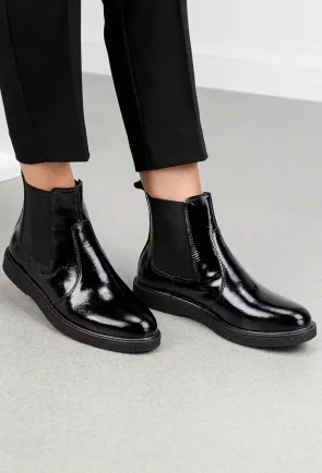 Ghete dama negre din piele lacuita