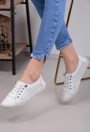 Pantofi dama casual albi din piele perforata pe laterale