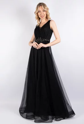 Rochie eleganta neagra cu aplicatie in talie