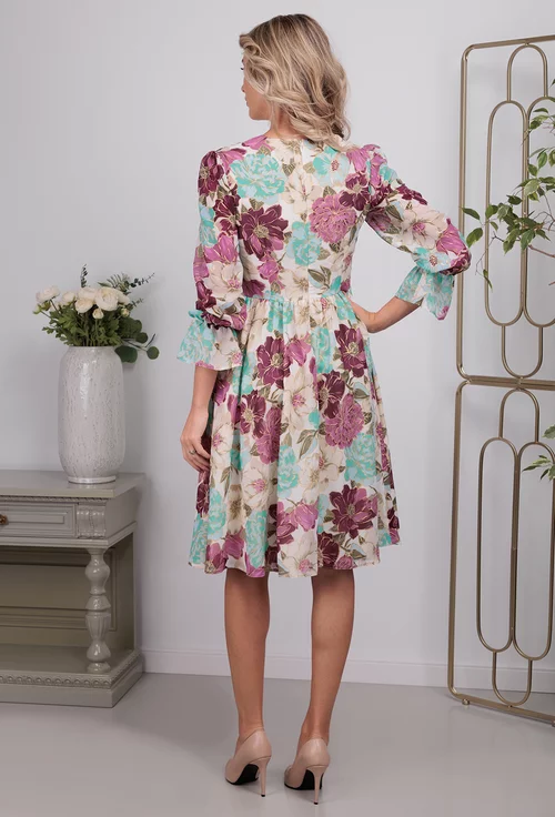 Rochie ivoar cu detalii florale