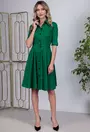 Rochie verde cu buzunare si inchidere nasturi