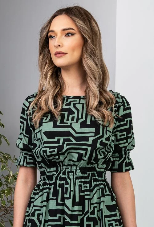 Rochie verde cu imprimeu geometric