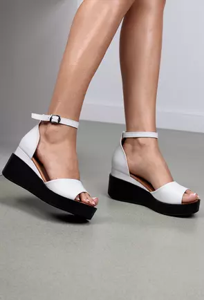 Sandale albe din piele cu platforma