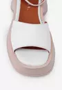Sandale albe realizate din piele naturala