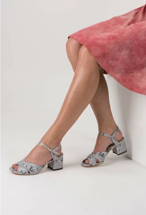 Sandale bleu deschis cu imprimeu floral din piele naturala Roxenne