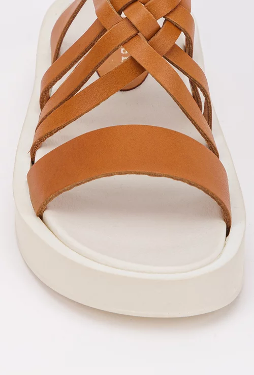 Sandale casual maro realizate din piele cu talpa inalta