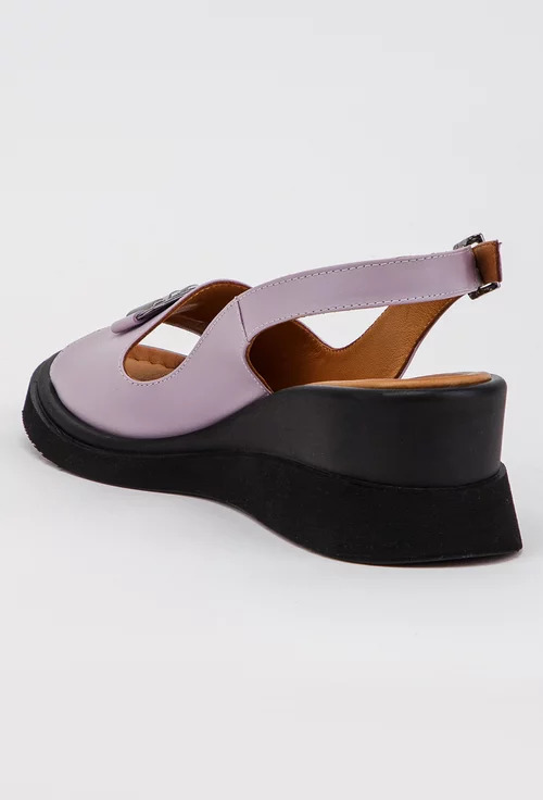 Sandale cu platforma mov din piele accesorizate