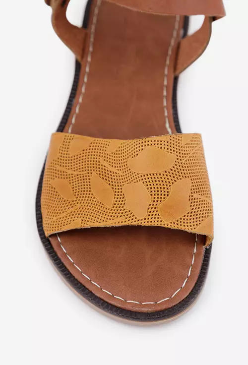 Sandale din piele maro cu galben mustar