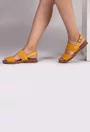 Sandale din piele naturala nuanta galben mustar