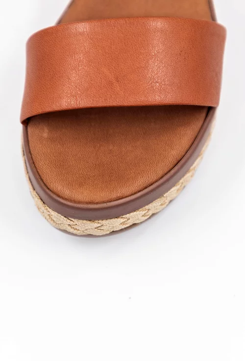 Sandale maro din piele cu platforma si detalii impletite