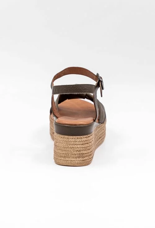 Sandale maro din piele naturala cu platforma