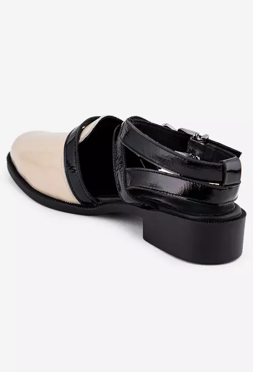 Sandale negre cu bej din piele lacuita cu varf acoperit