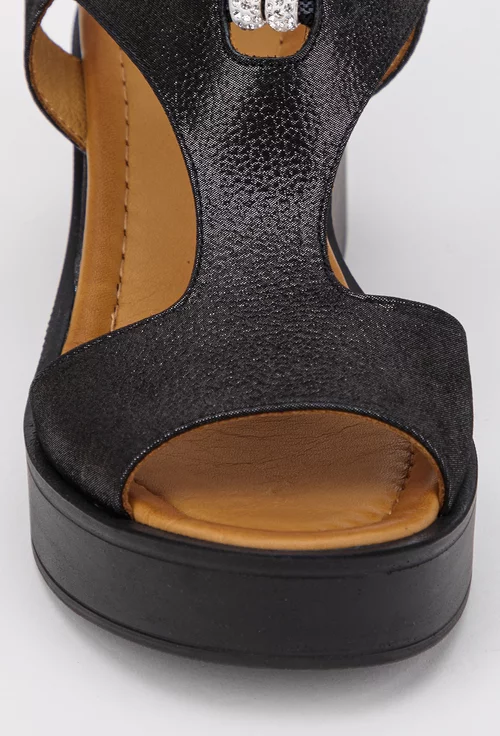 Sandale negre din piele inalte cu accesoriu