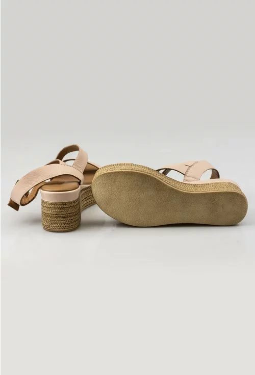 Sandale nuanta nude din piele naturala cu platforma