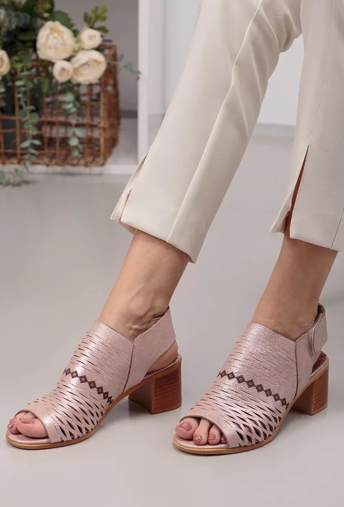 Sandale roz pal din piele cu insertii sclipitoare