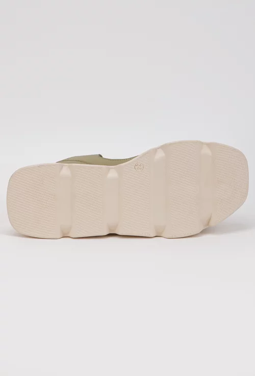 Sandale verzi realizate din piele cu platforma