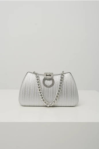 Clutch elegant din fir lurex argintie cu inchidere metalica cu strasuri