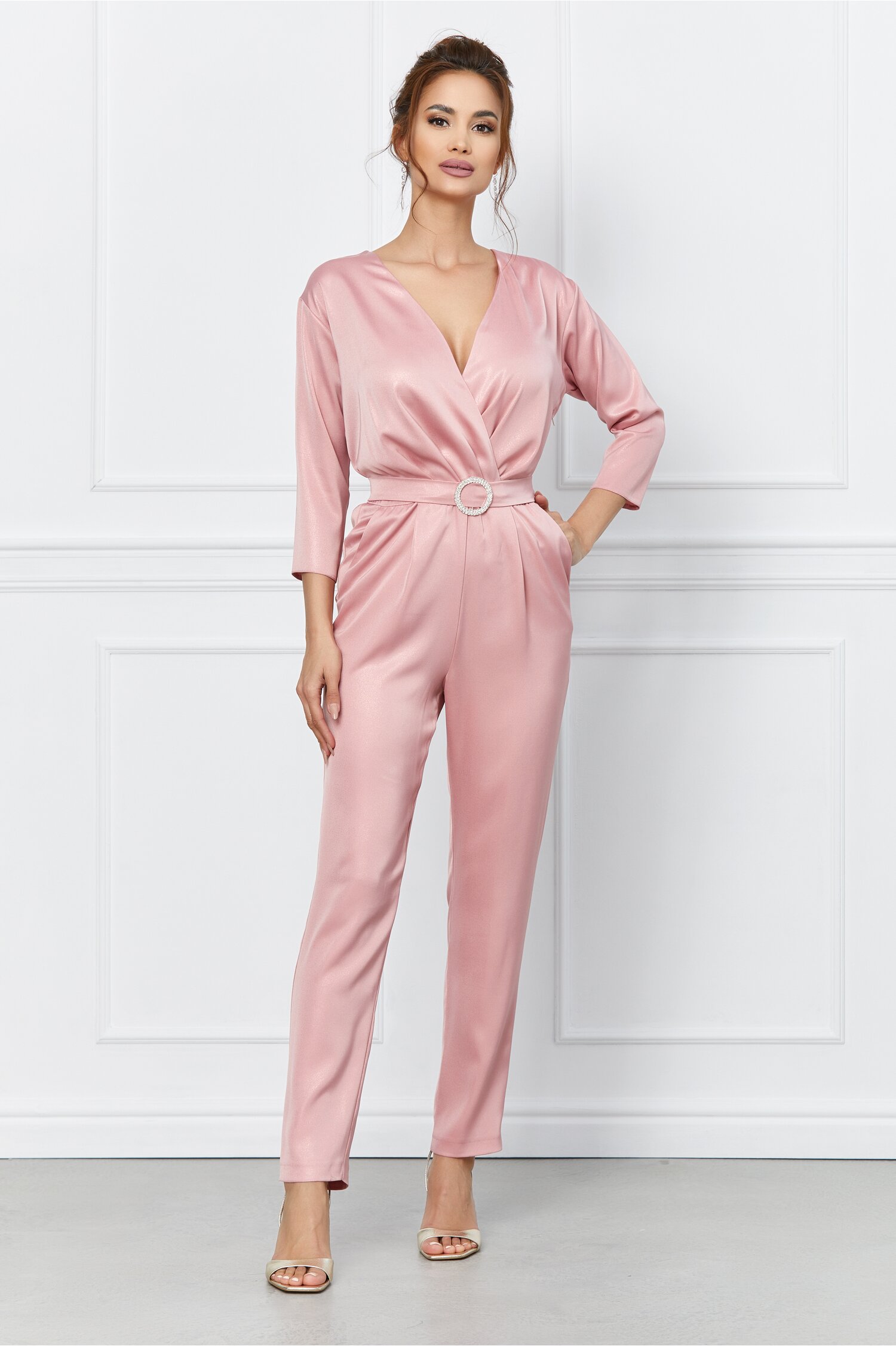 Salopeta Dy Fashion roz cu reflexii si spatele gol dyfashion.ro imagine 2022 13clothing.ro