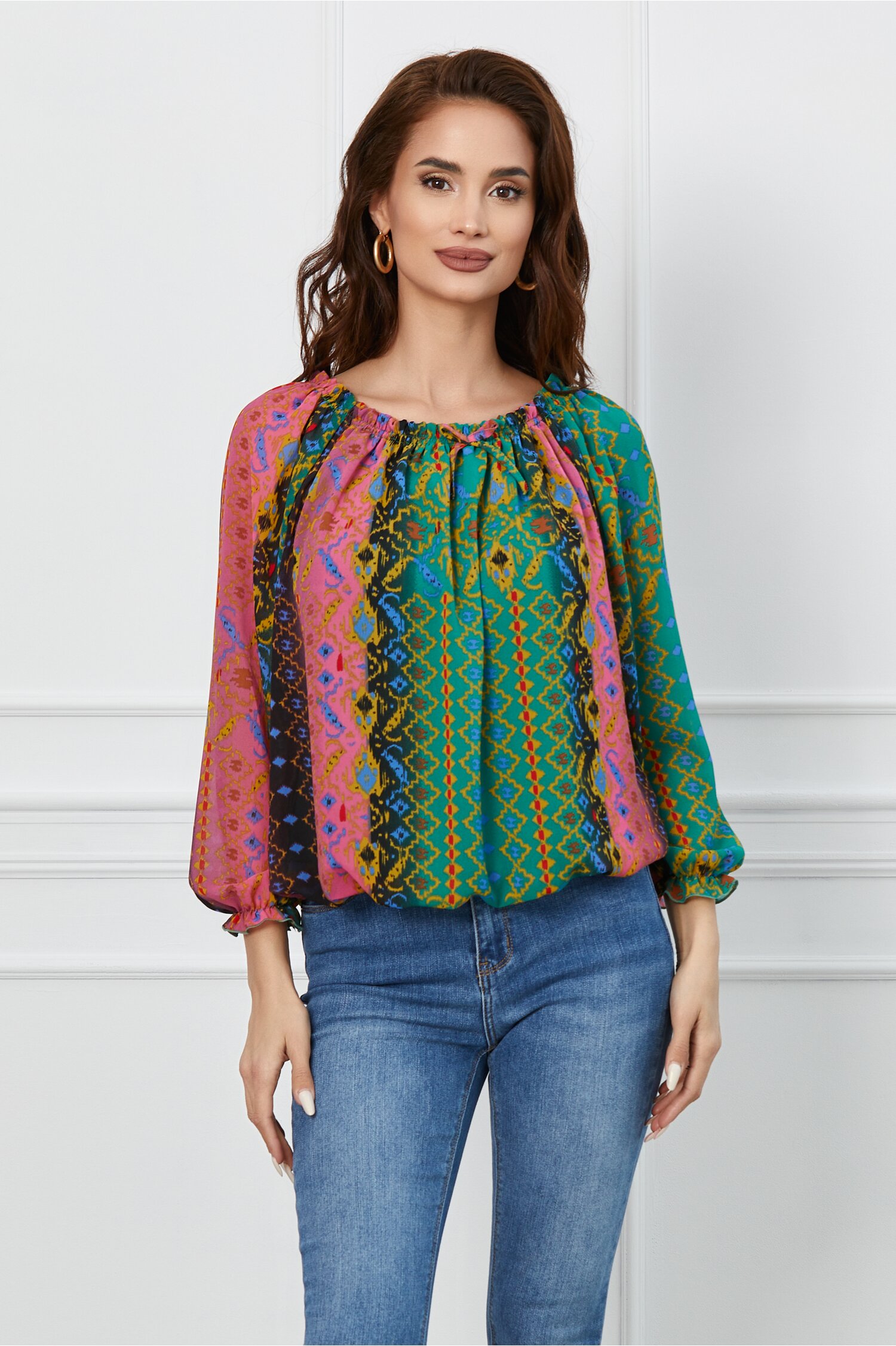 Bluza Adina roz-verde cu imprimeu divers