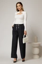 Bluza alba casual cu decolteu decupat si accesoriu, 3, dyfashion.ro