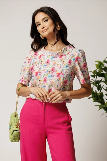 Bluza alba din viscoza lejera cu flori fucsia